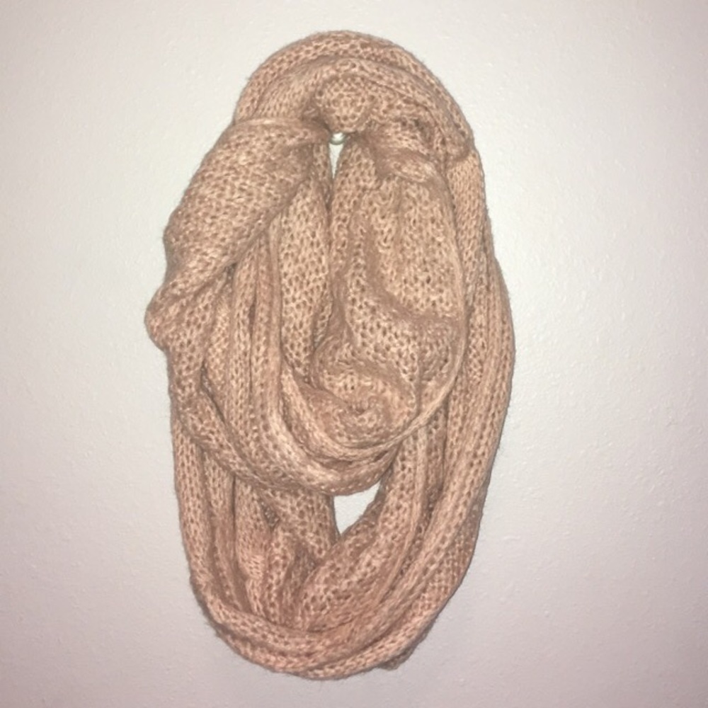 Infinity scarf - Picture 1 of 3